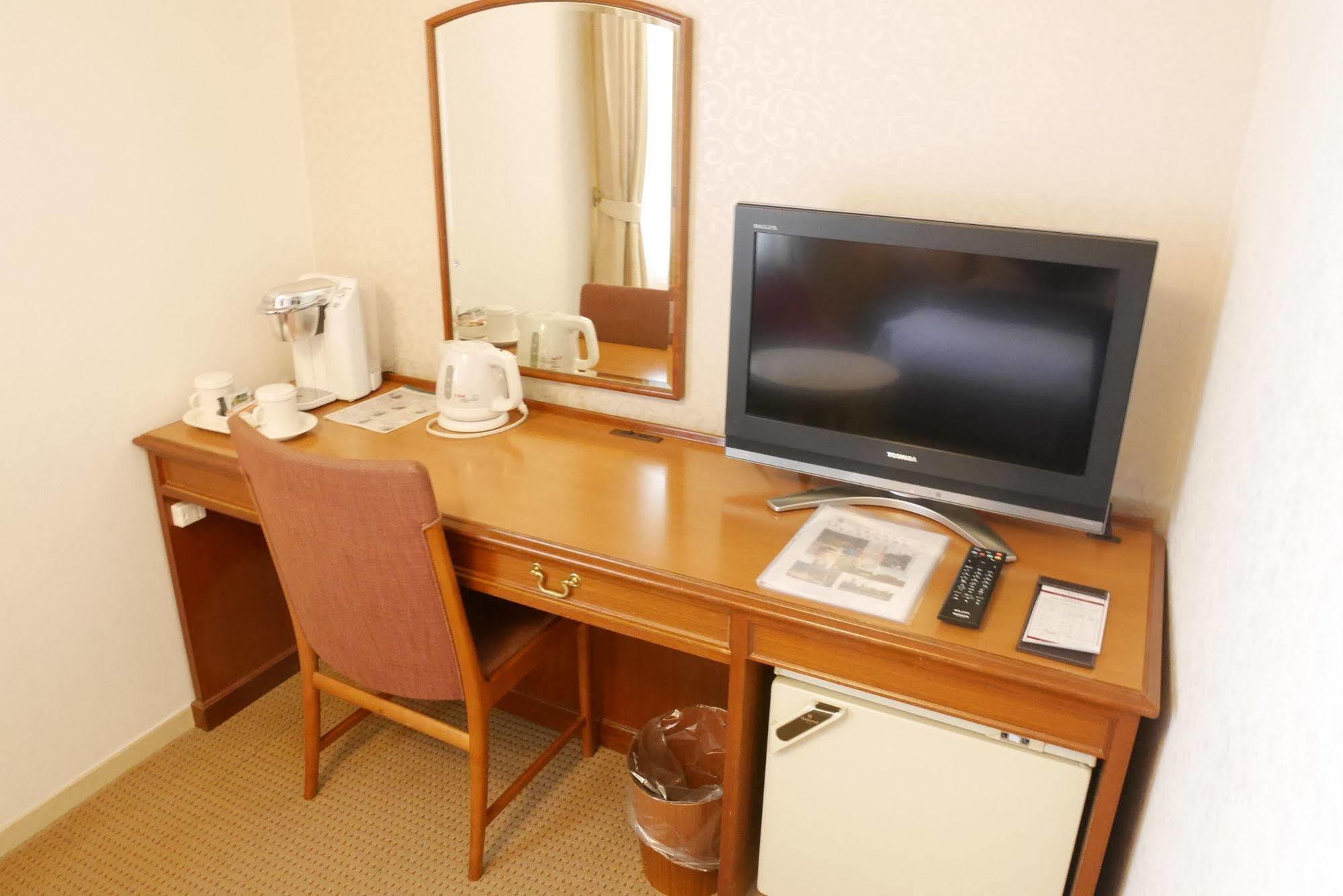 Hotel Yokohama Garden Esterno foto